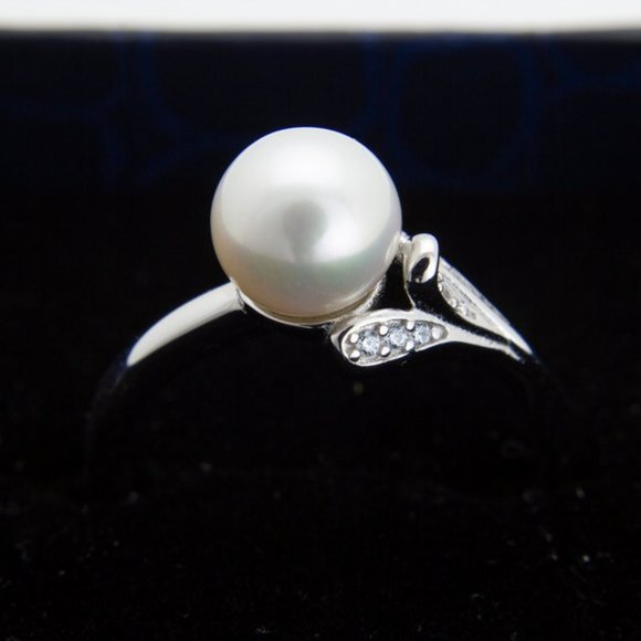 Natural Pearl Sterling Silver Ring - Picture 4 of 4